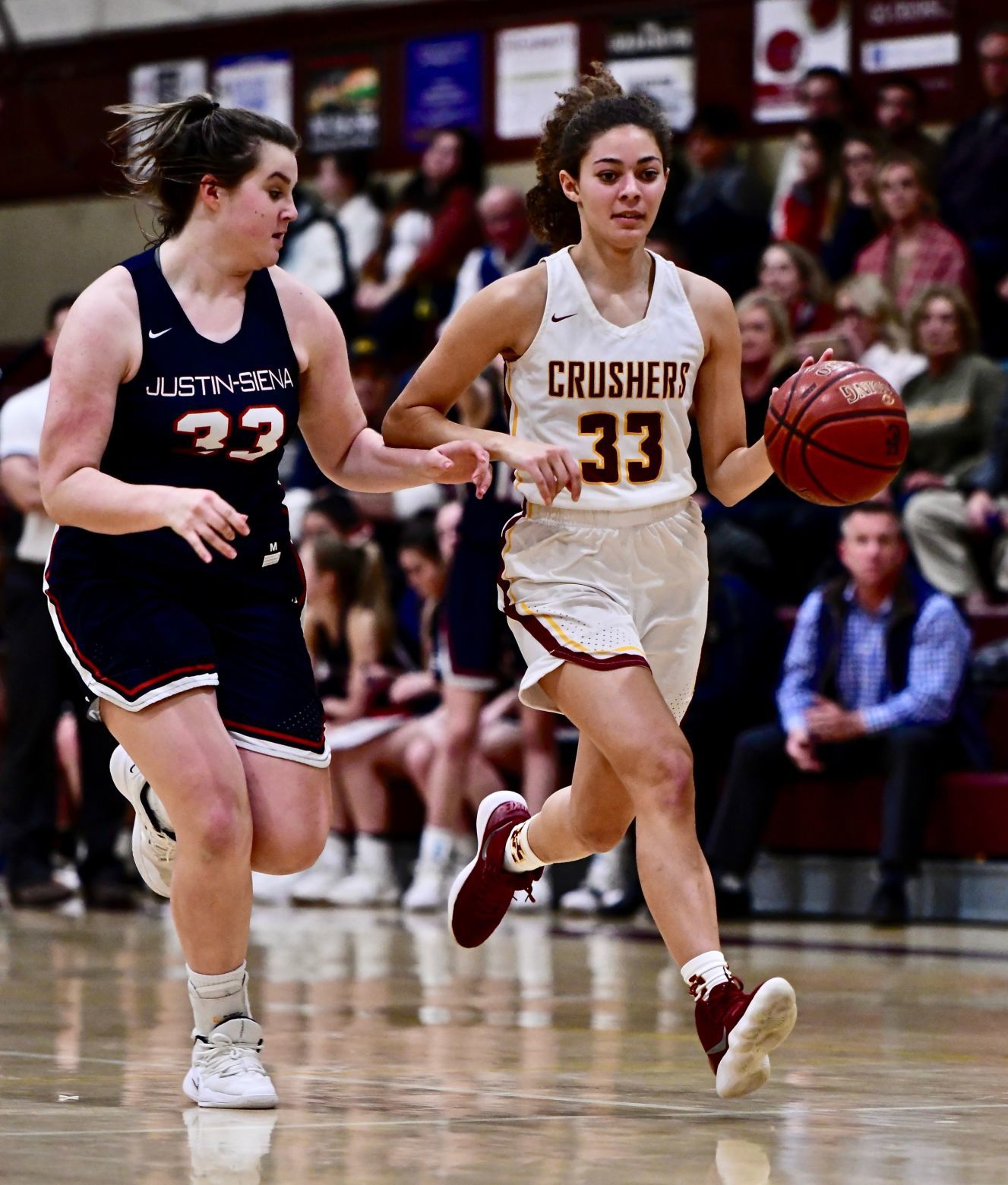 Justin-Siena at Vintage girls basketball in VVAL Tournament